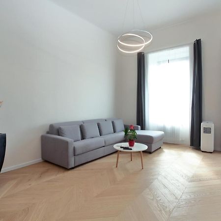 The Apartment House - Mezibranska Prague Exterior photo