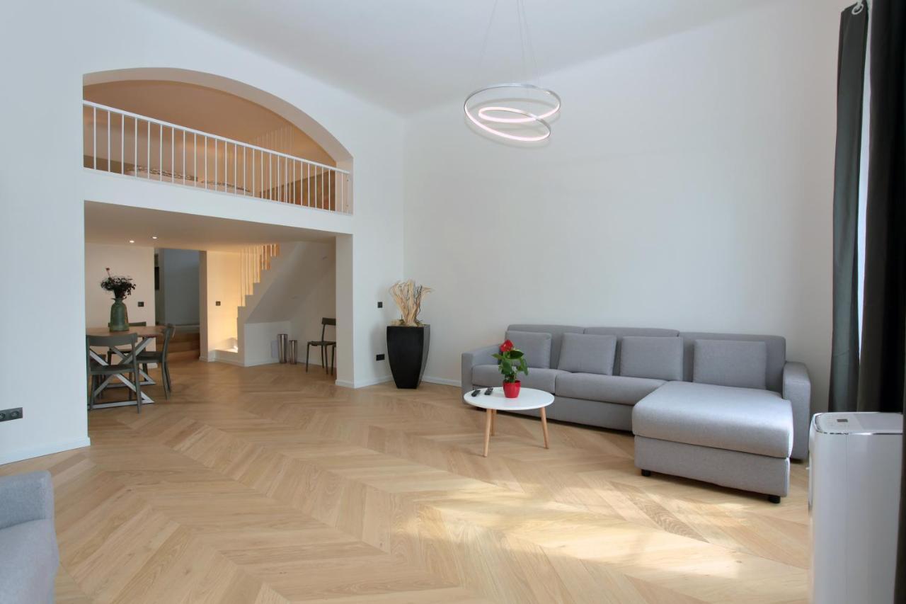 The Apartment House - Mezibranska Prague Exterior photo